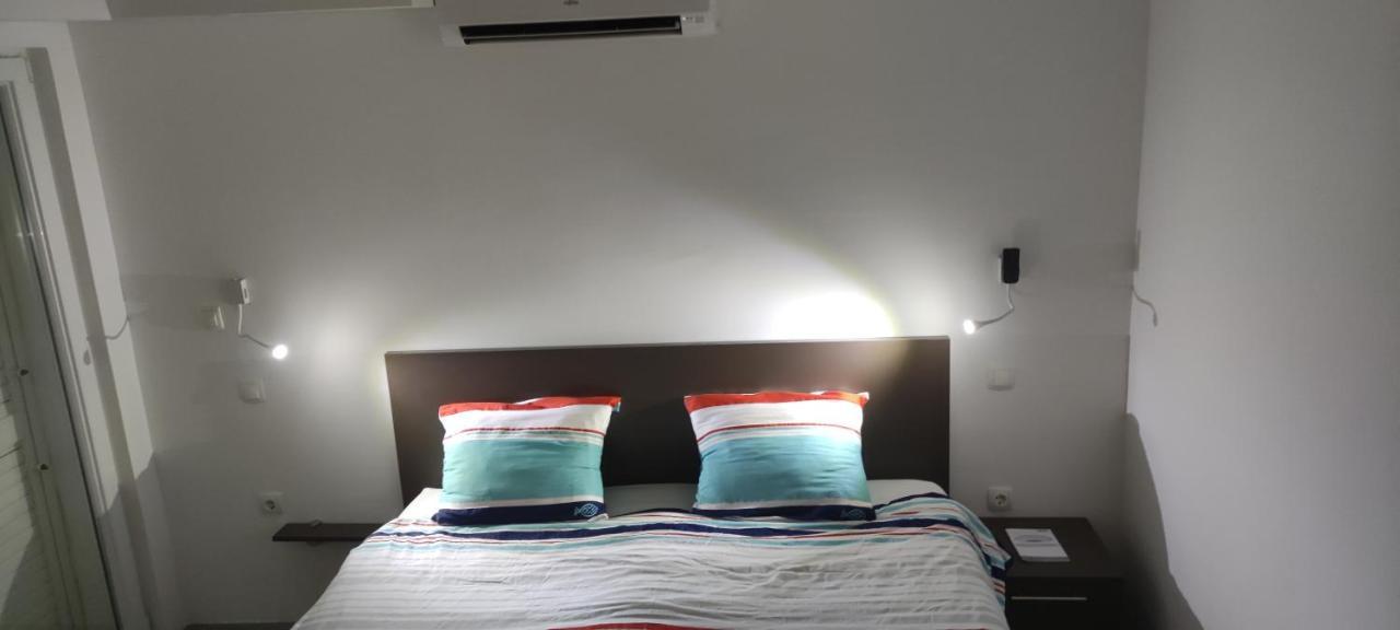 Studio Apartman โตรกีร์ ภายนอก รูปภาพ